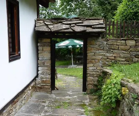 Tacheva Family House - Pool Access Дом отдыха