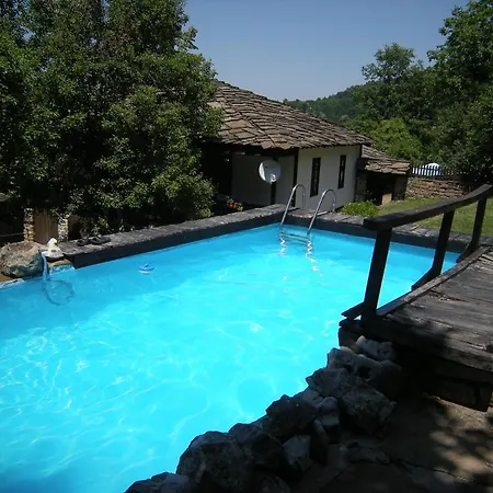 Tacheva Family House - Pool Access *