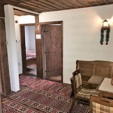 Tacheva Family House - Pool Access Дом отдыха *