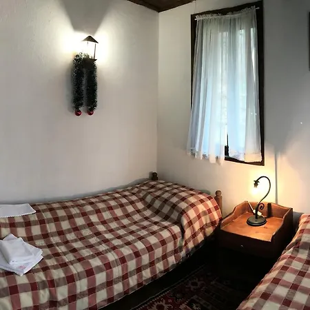 Дом отдыха Tacheva Family House - Pool Access