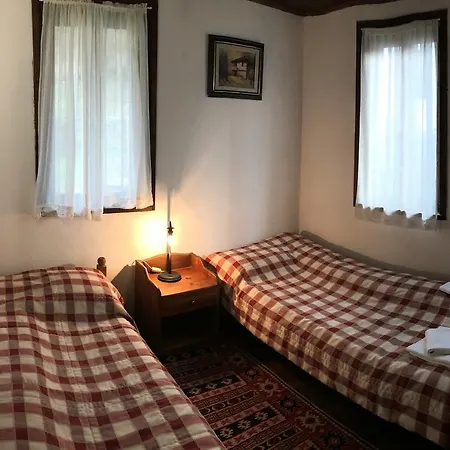 Дом отдыха Tacheva Family House - Pool Access *