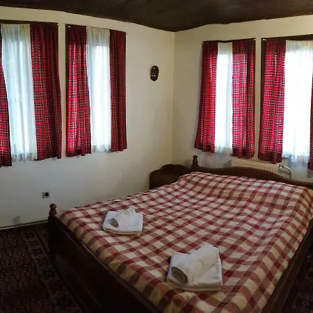 Дом отдыха Tacheva Family House - Pool Access *