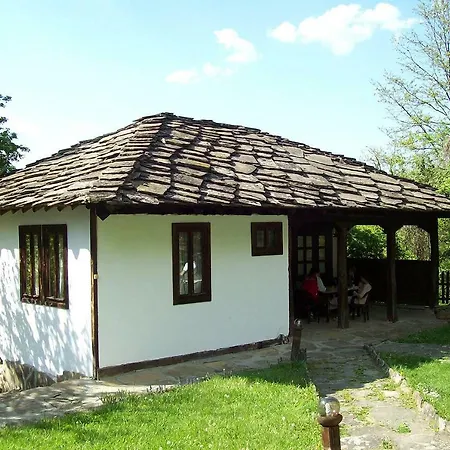 Дом отдыха Tacheva Family House - Pool Access *