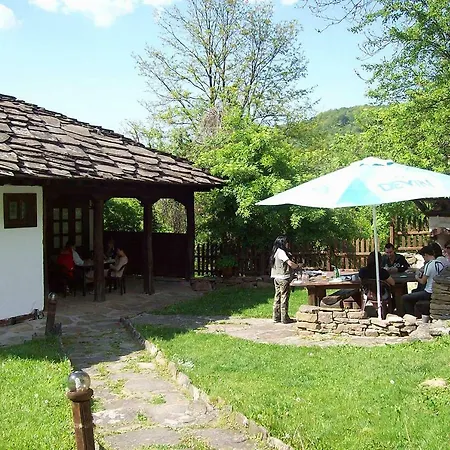 Дом отдыха Tacheva Family House - Pool Access *